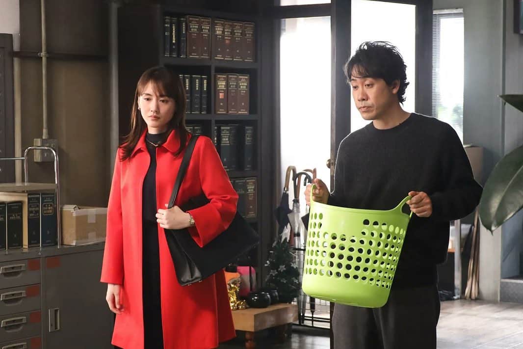 綾瀬はるかファンさんのインスタグラム写真 - (綾瀬はるかファンInstagram)「. #元彼の遺言状 第3話 #月9  フジテレビで毎週月曜夜9時放送!!  @motokare_cx_  . . . #綾瀬はるか #ayaseharuka #harukaayase」4月25日 23時33分 - ayaseharuka_fan