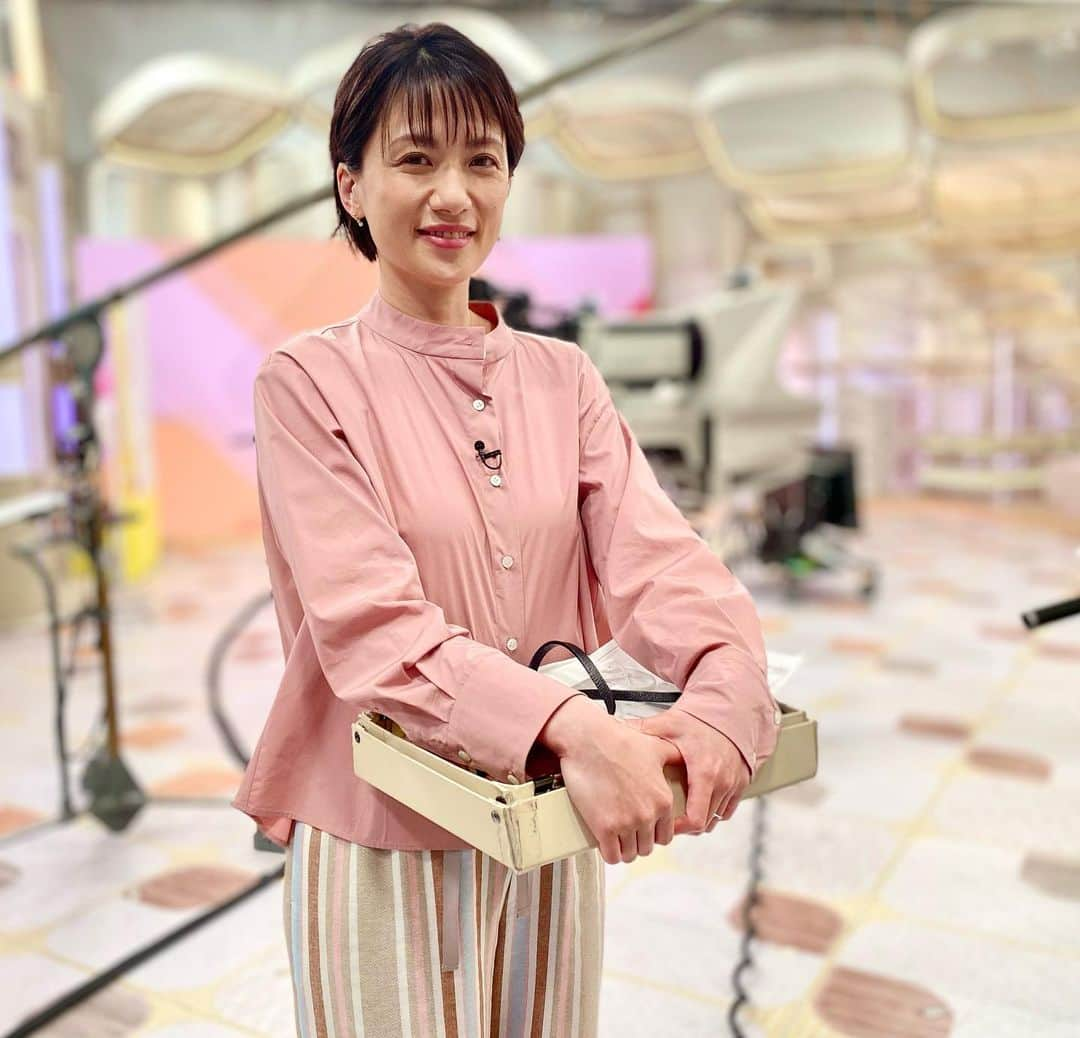 フジテレビ「プライムニュース イブニング」さんのインスタグラム写真 - (フジテレビ「プライムニュース イブニング」Instagram)「#イット ！放送中です   ●事故から４日…不明者の捜索進む ●原因不明の「 #小児肝炎 」対応は？ ●#ホタルイカ ＆ #真鯛　豊漁でお手頃に ●#GW 目前！お得な #日帰りバスツアー 緊急調査 ステーキ食べ放題&タケノコ掘り&海鮮詰め放題   #加藤綾子 @ayako_kato.official #榎並大二郎 @enami_daijiro   #木村拓也 @takuya.kimura0801   #梅津弥英子 @yaeko.umezu   #宮家邦彦   #ガチャピン @gachapin_official #三井良浩   #竹俣紅 @benitakemata_official #フジテレビ #アナウンサー 公式HP：https://www.fujitv.co.jp/livenews_it/ FNNプライムオンライン：https://www.fnn.jp/」4月26日 15時50分 - livenews_it