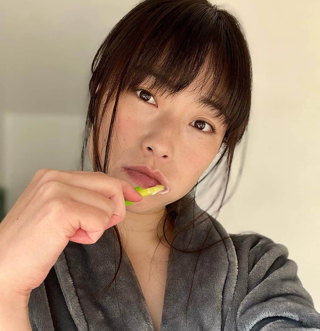 小田飛鳥さんのインスタグラム写真 - (小田飛鳥Instagram)「週刊現代さんの撮り下ろしの時のメイキング動画が、付録のDVDに収録されてます💟 いつもと違う雰囲気で、透け透け祭り🤹🏻‍♀️ おっぱいは良いね！わっしょーい！🌸 #週刊現代 #おっぱい #おっぱいは正義 #gravure #gravureidol #セクシー番長 #sexy #japanesegirl #asiangirl」4月27日 13時18分 - asuka_oda_0320