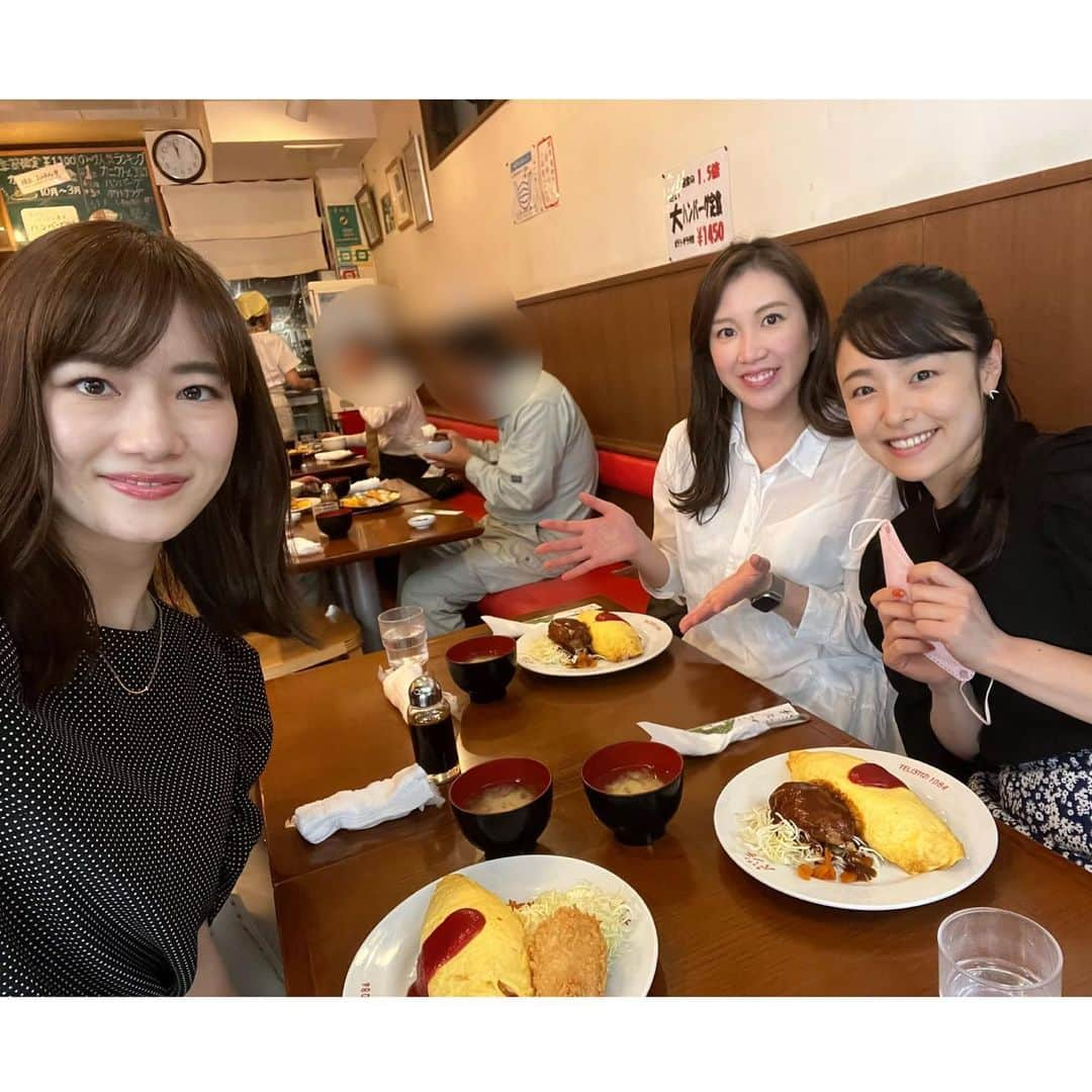 釜井美由紀さんのインスタグラム写真 - (釜井美由紀Instagram)「気になっていた洋食屋さんのオムライス🥚 ⁡ 卵はふわふわ、見た目よりも厚くて、バランスのいいオムライスでした… 美味しかった！🙏❤️ ⁡ 今回はカニクリームコロッケのせ🦀 また違うのも食べたいな🤤 ⁡ #オムライス #昔ながらのオムライス #中目黒 #中目黒ランチ #キッチンパンチ #洋食 #洋食屋さん #ランチ #東京グルメ #米澤かおり さん #石川奈津紀 さん #釜井美由紀」4月27日 16時45分 - miyuki.kamai