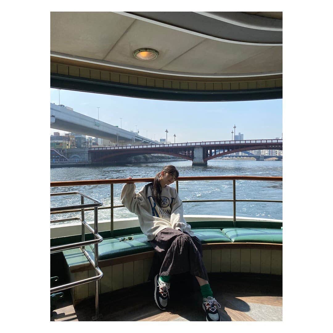 川口ゆりなさんのインスタグラム写真 - (川口ゆりなInstagram)「． ． ． MORE 6月号 本日発売です🌈 ． 水上バスでのオフショットを~‼︎ ． ぜひチェックしてくださいね·͜·✌︎ ． ． ．」4月27日 17時24分 - kawaguchi_yurina_official