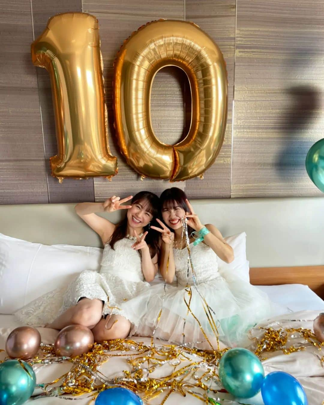 石田亜佑美さんのインスタグラム写真 - (石田亜佑美Instagram)「10th Anniversary BOOK . . ついに、発売日！ . . 9期10期の10周年記念本🍀 . かーわいい写真はもちろん インタビュー内容も盛りだくさんです . 4人で1冊出せるの、本当に嬉しい . ぜひ、じっくりご覧ください . . . #910期本 #morningmusume22 #モーニング娘22 #9期 #10期 #9期10期 #10周年 #投稿の写真は9期さんプロデュースの10期 #本誌のこのページもお気に入り #特に左上のやつ(多分)笑 #譜久村聖 さん  #生田衣梨奈 さん #佐藤優樹 #石田亜佑美」4月27日 21時00分 - ayumi_ishida.official