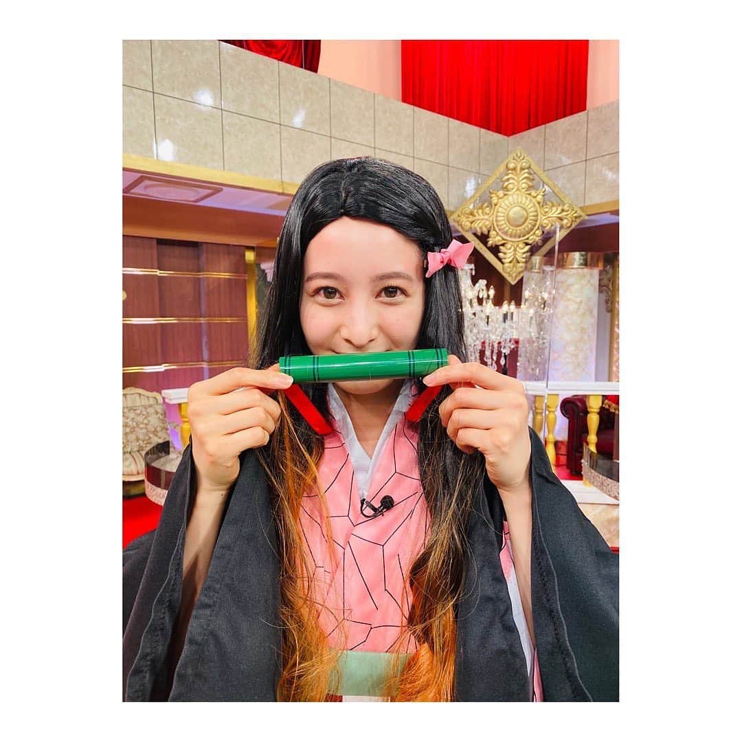 後呂有紗さんのインスタグラム写真 - (後呂有紗Instagram)「* これはっ！禰豆子っ！🎋🎋  …突然、何事かと驚かれた方、 　本当にすみません笑🍃  ぐるナイ コスプレショーのアシスタントで、 鬼滅の刃　禰豆子のコスプレをしました🤣  私のメイクは普段と同じですが、 本格コスプレをして登場するゲストの皆さんは、 正解を知っていても分からないほどの‼︎ 超高クオリティの方ばかり！！！✨✨✨  スタジオでの予想合戦は、 あまりに白熱し、時間が足りないほどでした👀  皆さんはどれくらい当たるでしょうか…🌟  #5月5日　#夜7時スタート！  #誰か分からない　#けど　#絶対おじさん　#とは😂 #愛おしすぎて全ての表情が忘れられない…  #〇〇先輩も⁉︎✨  #コスプレすると　#普段と違う自分に #そわそわ　#わくわくしますね☺️」4月28日 22時18分 - ushiro_arisa