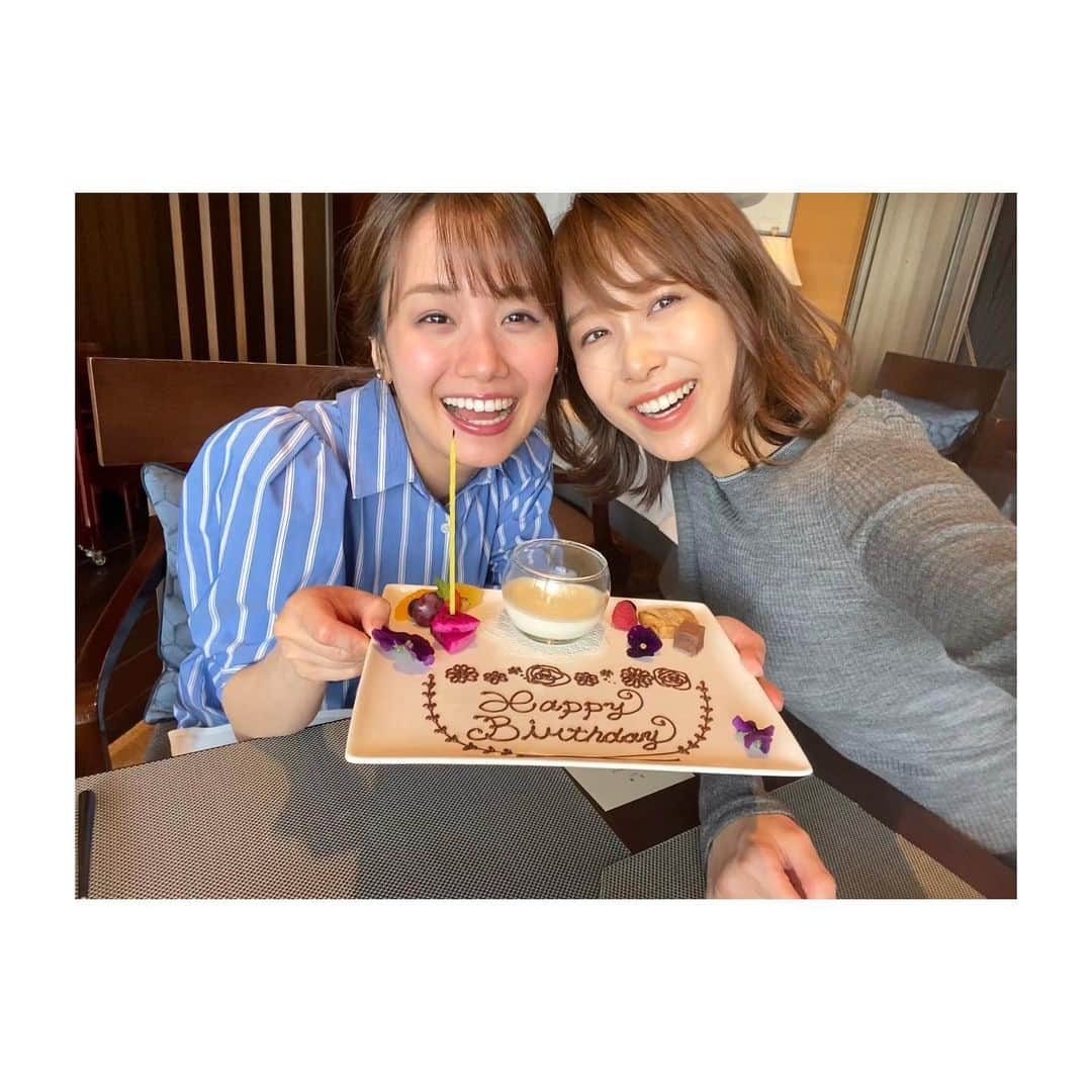 良原安美さんのインスタグラム写真 - (良原安美Instagram)「👭 ⁡ ⁡ 積もる話が山ほど！！ ⁡ ⁡ お互い ものすごい勢いで話して、 解散しました。笑 ⁡ ⁡ ⁡ 出会って10年近く経ちますが、 こんなに会わなかった事は なかったかも、、🙏 ⁡ ⁡ ⁡ お誕生日もお祝いできて、 それはそれは 楽しい時間でした♡ (※写真時のみマスク外しています！) ⁡ ⁡ ⁡ ⁡ そしてそして 今日からGW！ おやすみ始まったよ！という方も 多いでしょうか？🌞 楽しい連休になりますように✨ ⁡ ⁡ #フジテレビ #井上清華　アナウンサー #お誕生日おめでとう♡ ⁡ #写真を見る度思う #私たち大人になった #一緒に仕事をしていた頃が懐かしい ⁡ ⁡ ⁡」4月29日 12時08分 - yoshiharaami