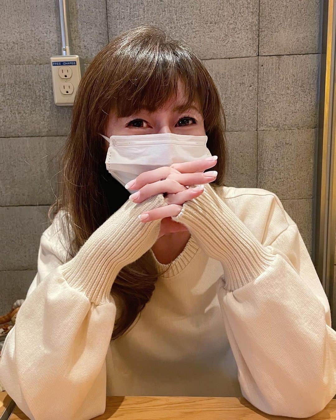 永井美奈子さんのインスタグラム写真 - (永井美奈子Instagram)「🎏 今年は暦が📆良くなくて 大型連休にならず お天気もあまり良くないですが 皆様いかがお過ごしですか。  それでも、 一雨一雨☔️ 夏に近づいてくるのを感じますね。🌿🍃  感染対策にも気を抜かず 良い休日をお過ごしください♪ 素敵なGWになりますように😊  #gw  #staysafe」4月30日 10時20分 - nagaiminako.com375