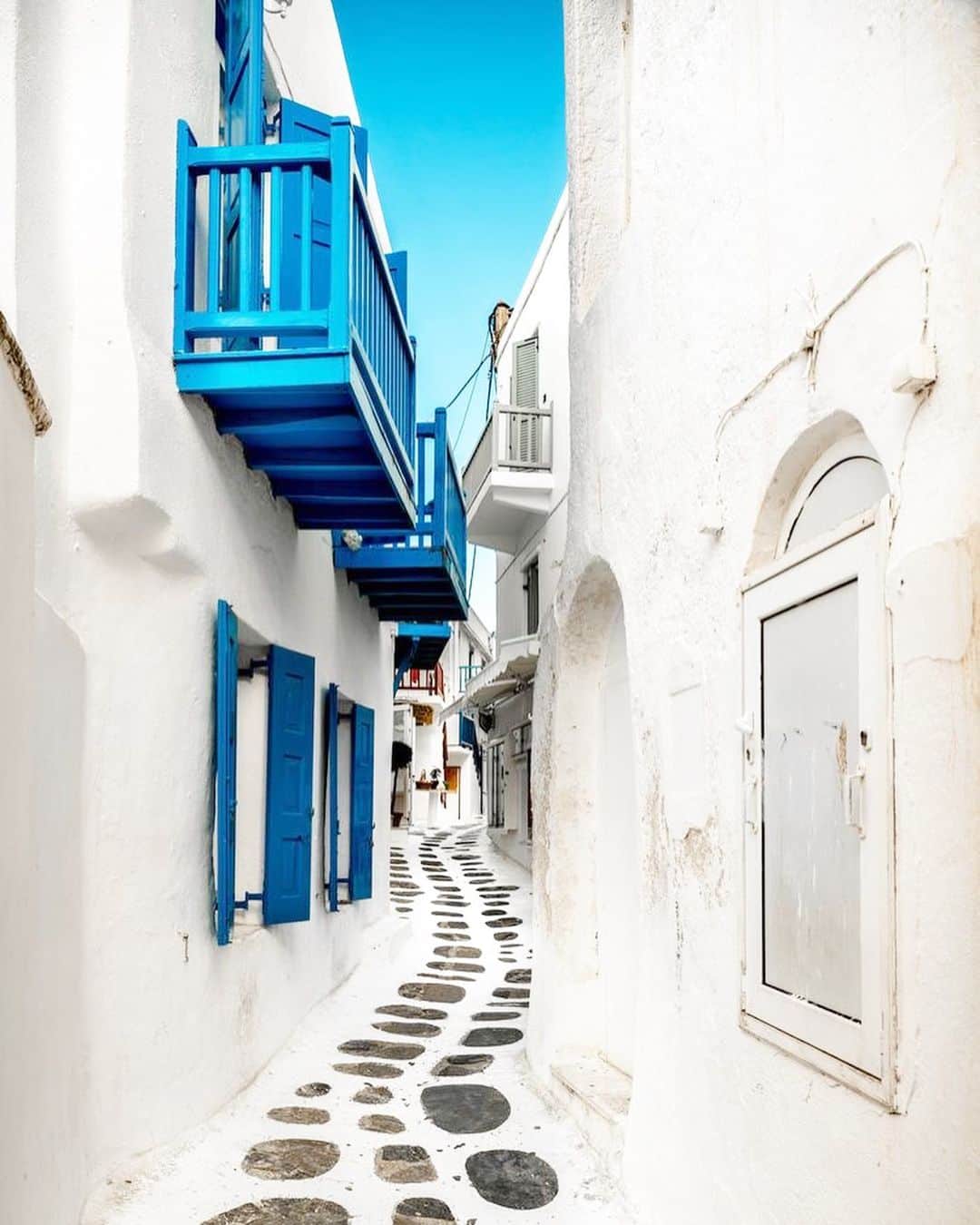 shieryy（今村しえり）さんのインスタグラム写真 - (shieryy（今村しえり）Instagram)「早く行けたらいいなぁ🥹🇬🇷💙 Mykonos & Santorini   さぁ長ーいゴールデンウィークが始まりました🌞」4月30日 12時19分 - shieryy