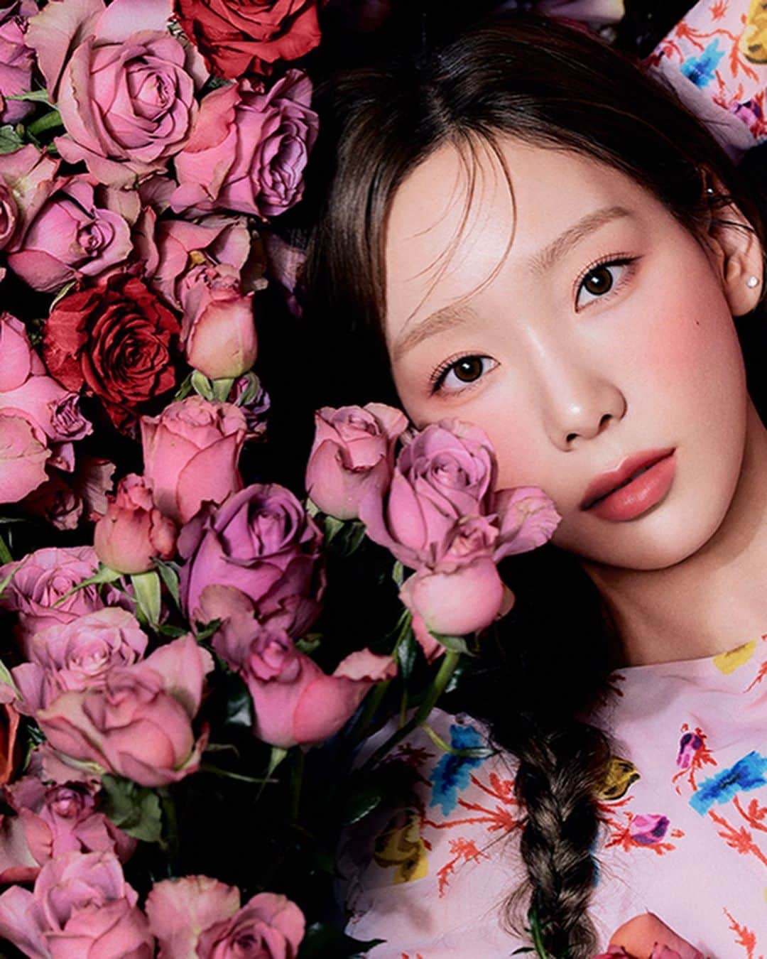 テヨン さんのインスタグラム写真 - (テヨン Instagram)「✧NEW✧ 🥀flora tint🥀 @benefitcosmeticskorea  @benefitcosmetics」4月30日 13時22分 - taeyeon_ss