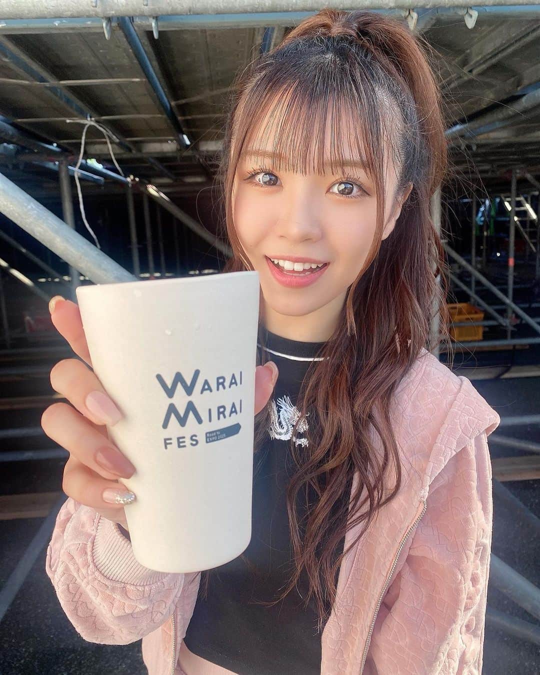 貞野遥香さんのインスタグラム写真 - (貞野遥香Instagram)「☆ #WaraiMiraiFes ☺️🌼 出演させて頂きました！ ⁡ 暑い中お越しくださったみなさん 本当にありがとうございました🥺💕 ⁡ 今年初の野外フェス！最高すぎました！！ ⁡ ⁡ ⁡ ちなみに帰りにオレンジジュースを頂きました🍊(笑) ⁡ 汗かいた後のジュースも最高でした🌼(笑) ⁡ ⁡ ⁡ ⁡ (コメント返しはお休みです、ごめんなさい😭) ⁡ ⁡ #フェス #野外フェス #万博記念公園 #アイドル #アイドル衣装 #idol #NMB48 #nmb48 #SDGs」4月30日 19時17分 - _haruka_sadano06