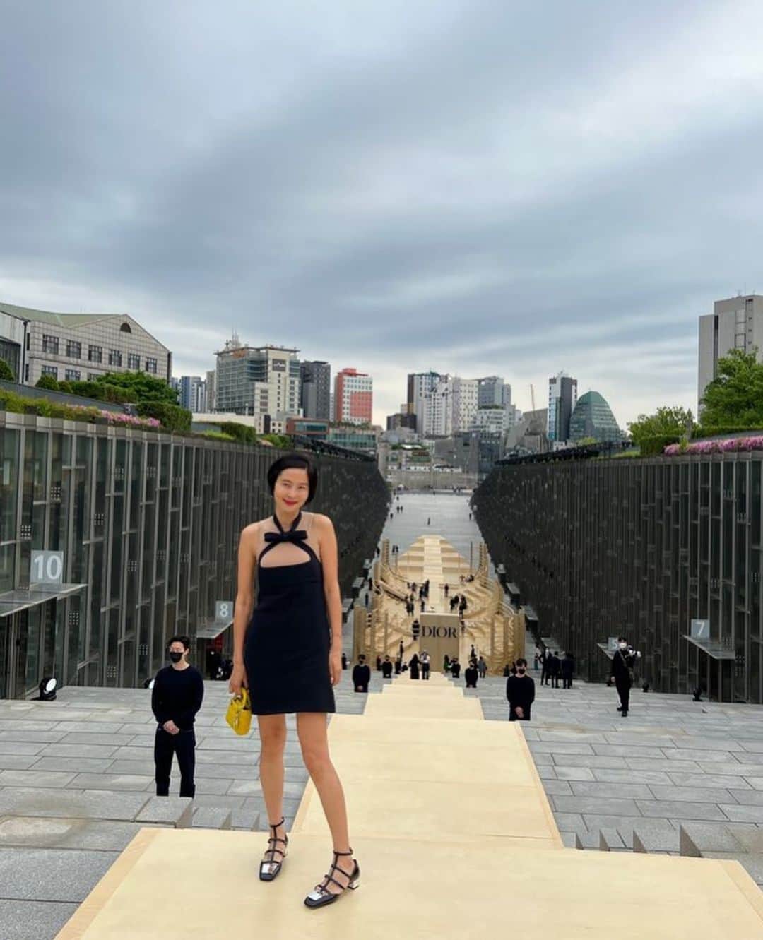 キム・ナヨンさんのインスタグラム写真 - (キム・ナヨンInstagram)「Dior in Seoul 🖤」4月30日 20時17分 - nayoungkeem