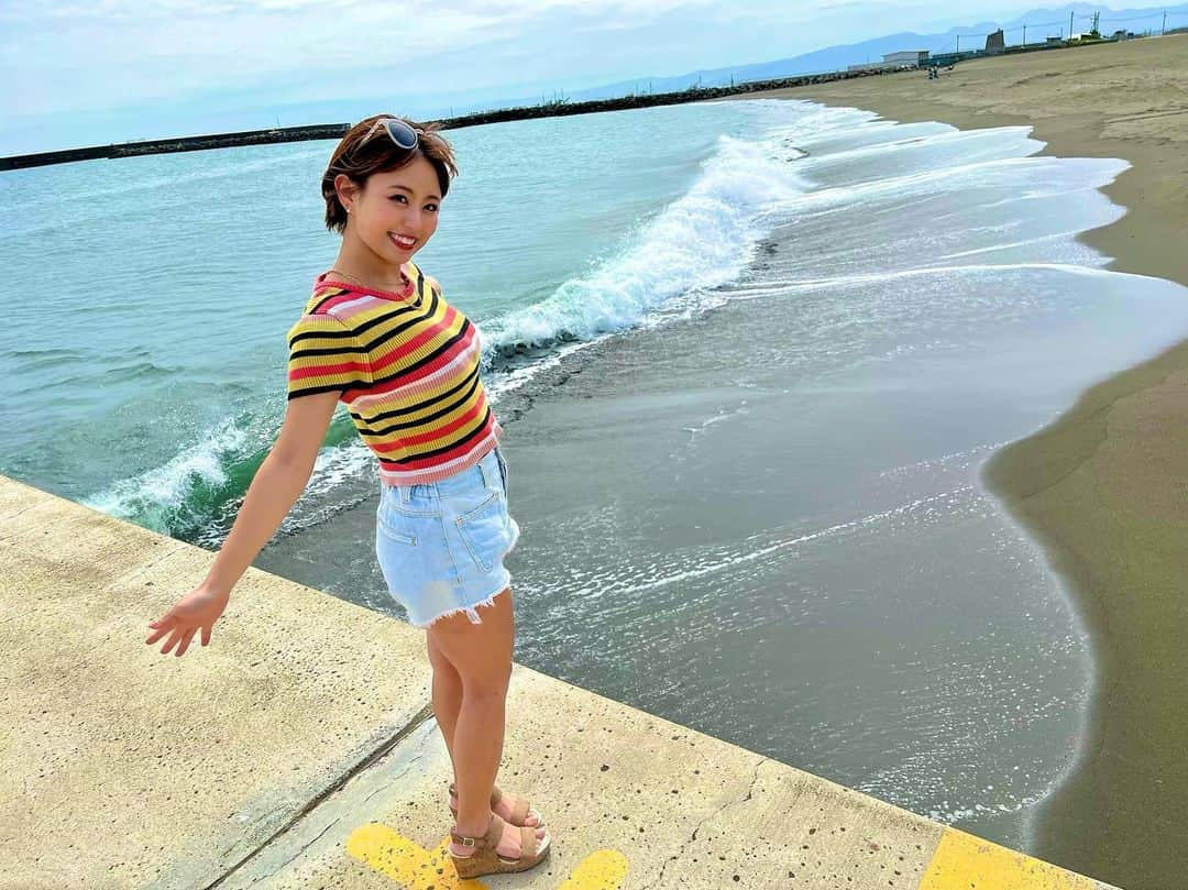 亜矢みつき（神谷充希）さんのインスタグラム写真 - (亜矢みつき（神谷充希）Instagram)「🌊☀️ 海ロケあがるう🤟 ナンパしまくったよ✌︎('ω'✌︎ ) #海」5月1日 11時51分 - ma.yamitsuki