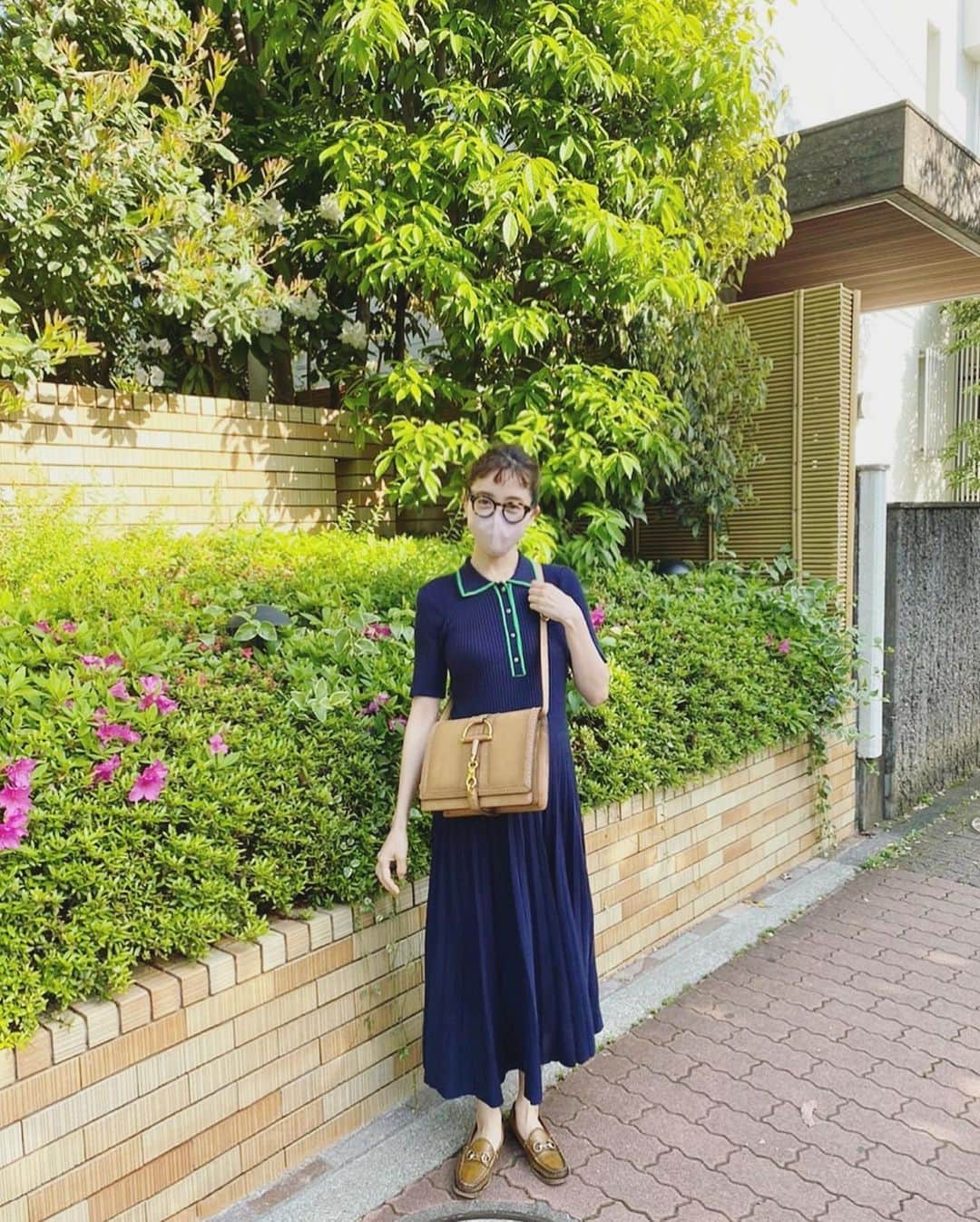 古谷有美さんのインスタグラム写真 - (古谷有美Instagram)「🌱 Day out with the boys. ふらっと見つけたカフェがとても素敵だった休日。 何にそんな驚いているのかは忘れました🌞  dress / Lacoste  shoes & bag / gucci」5月1日 15時19分 - yuumifuruya