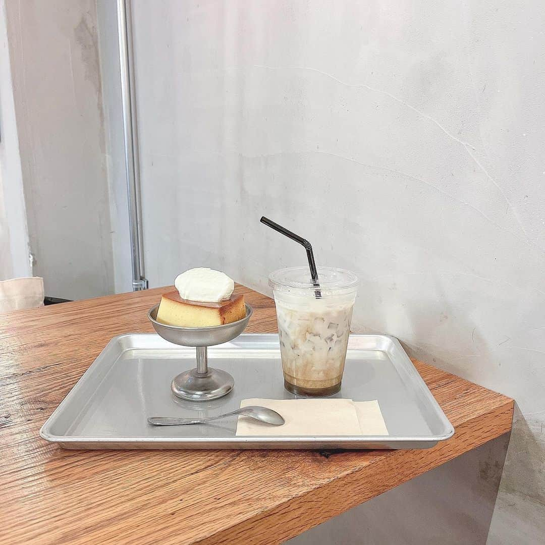 山根涼羽さんのインスタグラム写真 - (山根涼羽Instagram)「カフェ巡り ☕🫧☁️  " egg baby cafe " さん （ @eggbabycafe ）  固めなプリンがおいしい … 🤤 ほうじ茶ラテは 甘過ぎず 苦すぎず 本当に素敵な甘さでした 🍂  #秋葉原カフェ #御徒町カフェ  #秋葉原グルメ #御徒町グルメ  #カフェ巡り #カフェ」5月1日 19時59分 - suzuha48yamane16