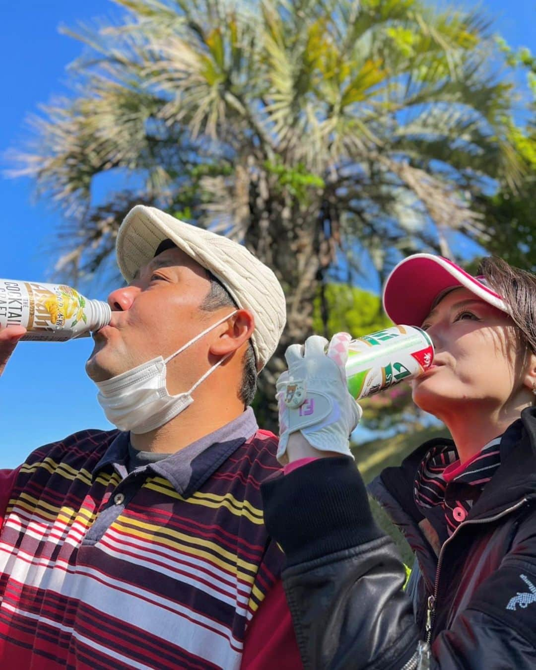 杏さゆりさんのインスタグラム写真 - (杏さゆりInstagram)「ビールのＣＭ２人に下さい😂 . #ドロンズ石本 さん #golf #ゴルフ #beer #ビール #杏さゆり　SayuriAnzu」5月2日 0時37分 - anzu_sayuri_official