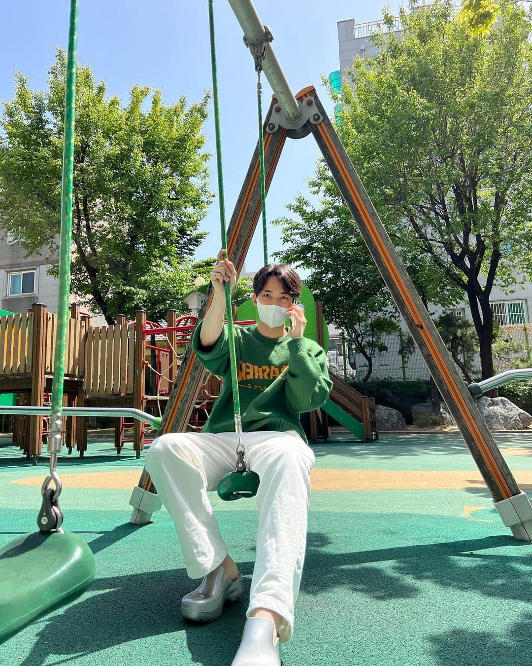 ジョンハンさんのインスタグラム写真 - (ジョンハンInstagram)「놀이터🍏」5月2日 19時33分 - jeonghaniyoo_n