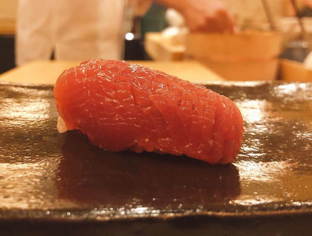 笠原将生さんのインスタグラム写真 - (笠原将生Instagram)「銀座 「たかはし」にて。  赤酢 シャリ柔 うまかたぁ」5月2日 19時59分 - shoki_kasahara