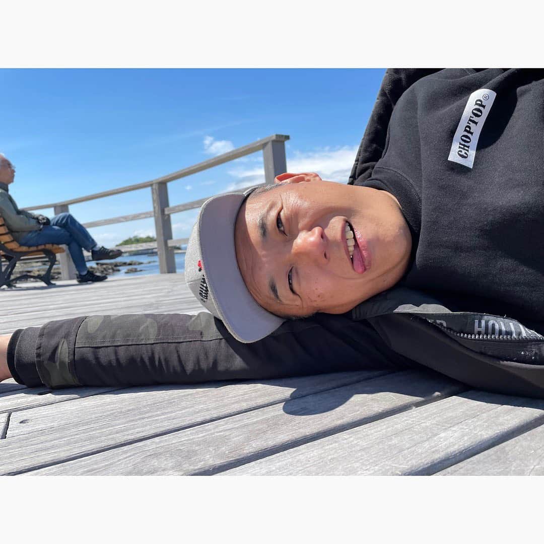 佐田正樹さんのインスタグラム写真 - (佐田正樹Instagram)「今日はヨコーギーと蟹を捕まえに行きました。  よか単車日和でした。」5月2日 20時13分 - satakisama