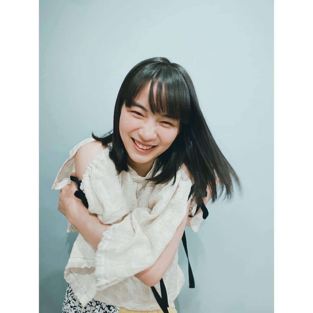 のん（能年玲奈）さんのインスタグラム写真 - (のん（能年玲奈）Instagram)「服が可愛いとテンション上がるー！ ていう写真🤳  Stylist: @izumimachino  Hair&make: Shie Kanno  #のんやろが #越境放送 #YouTube」5月2日 23時29分 - non_kamo_ne