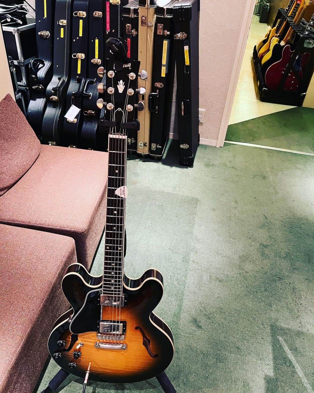 今井寿さんのインスタグラム写真 - (今井寿Instagram)「#🎸  ☀️さあ、今日もギター弾いて、 エフェクターいじるとするかぁあ〜‼️  #effector #✌🏻  #櫻井敦司 #ヤガミトール #樋口豊 #星野英彦 #今井寿 #imaihisashi #guitar #bucktick #bt #peace #✌🏻 #🌈🌈🌈🌈🌈🌈🌈 #アブラカダブラ #ABRACADABRA #🔮🙏🏻 #御守り」5月3日 14時58分 - bucktick_imai