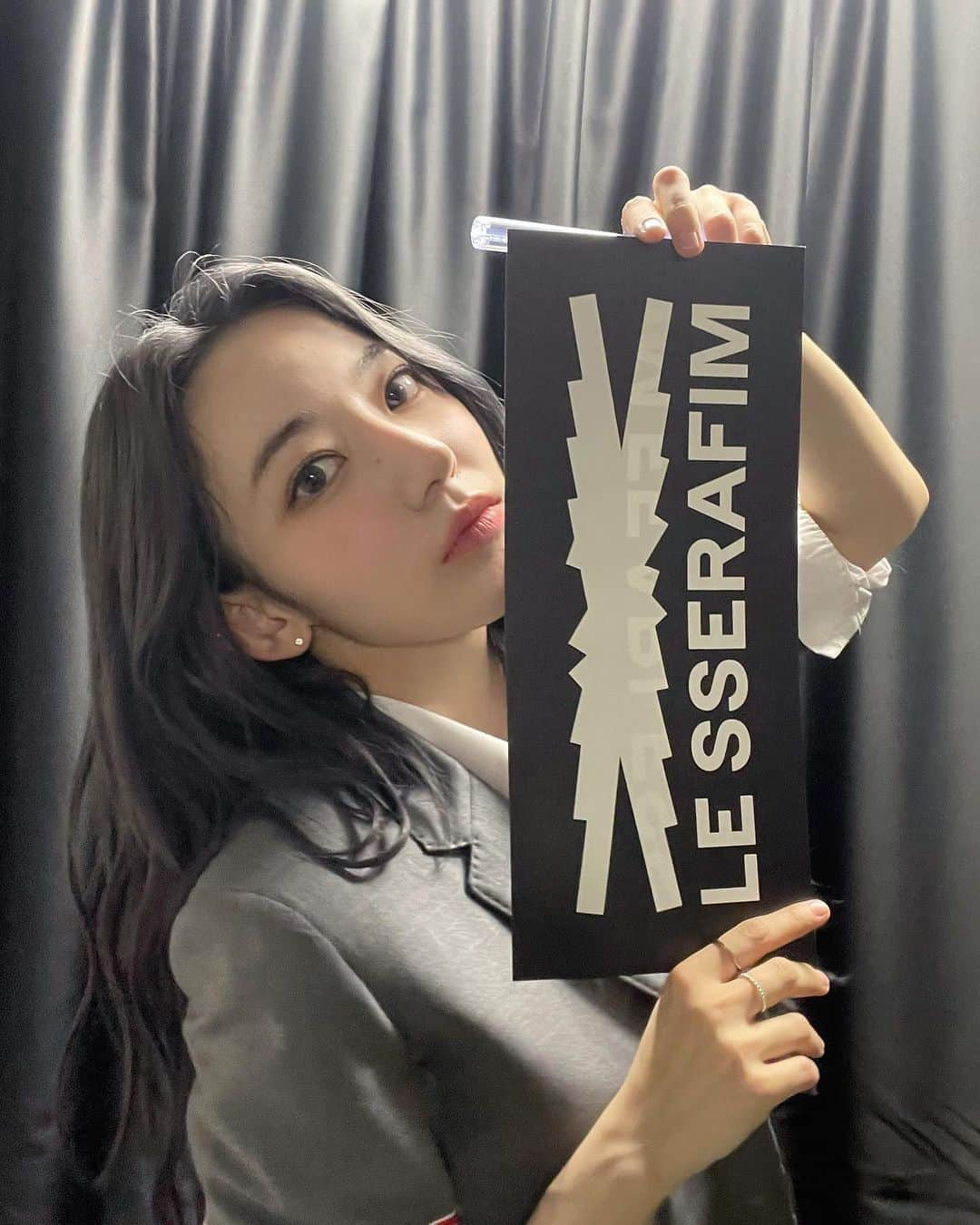 宮脇咲良さんのインスタグラム写真 - (宮脇咲良Instagram)「. LE SSERAFIM’s debut is finally here🫶」5月3日 20時44分 - 39saku_chan