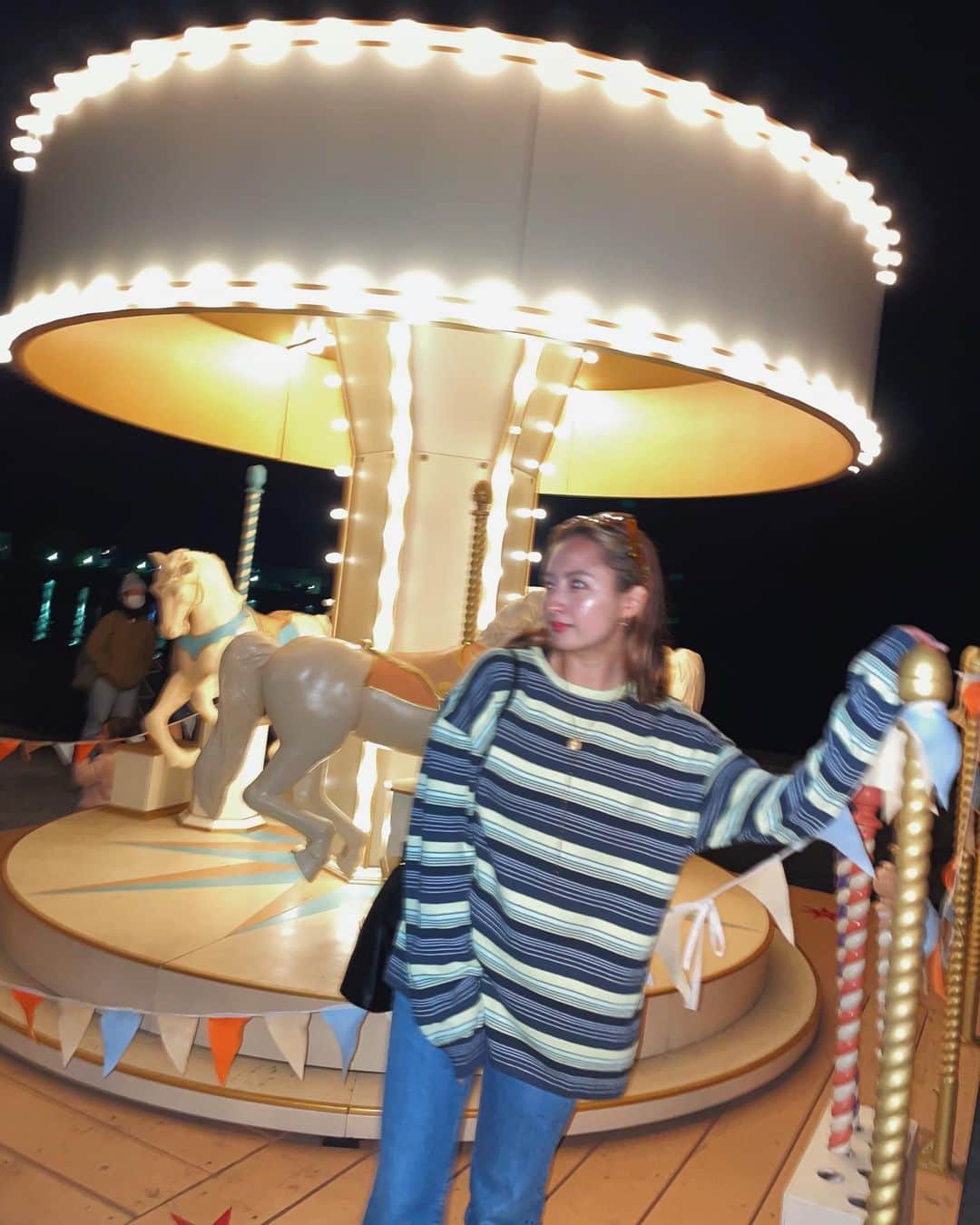 Julia Castroさんのインスタグラム写真 - (Julia CastroInstagram)「今年も最高でした🎠🎠🎠 @cinemacaravan  . #zushifilmfestival  #cinemacaravan  #nightout #merrygoround  #逗子映画祭 #julifashion」5月3日 21時01分 - julia.c.0209