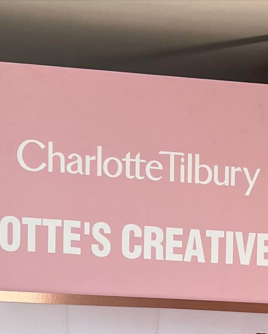 ハン・ソヒさんのインスタグラム写真 - (ハン・ソヒInstagram)「오늘 @charlottetilbury 💝」5月3日 21時26分 - xeesoxee