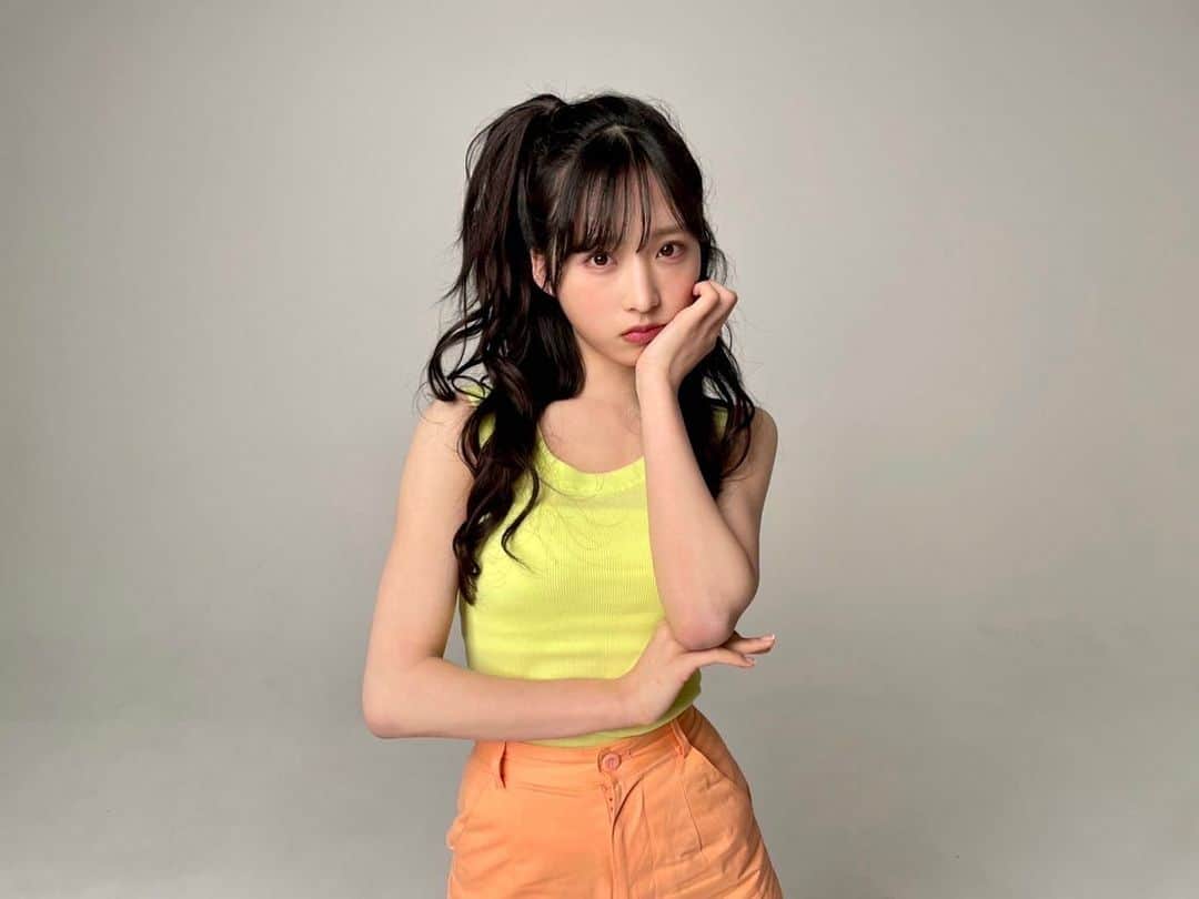 小栗有以さんのインスタグラム写真 - (小栗有以Instagram)「🍊🍋🍊🍋  BOMB6月号 5月9日発売です！ ぜひ、チェックしてくださいっ  #BOMB #夏 #サイドハーフアップ」5月4日 12時07分 - yuioguri_1226