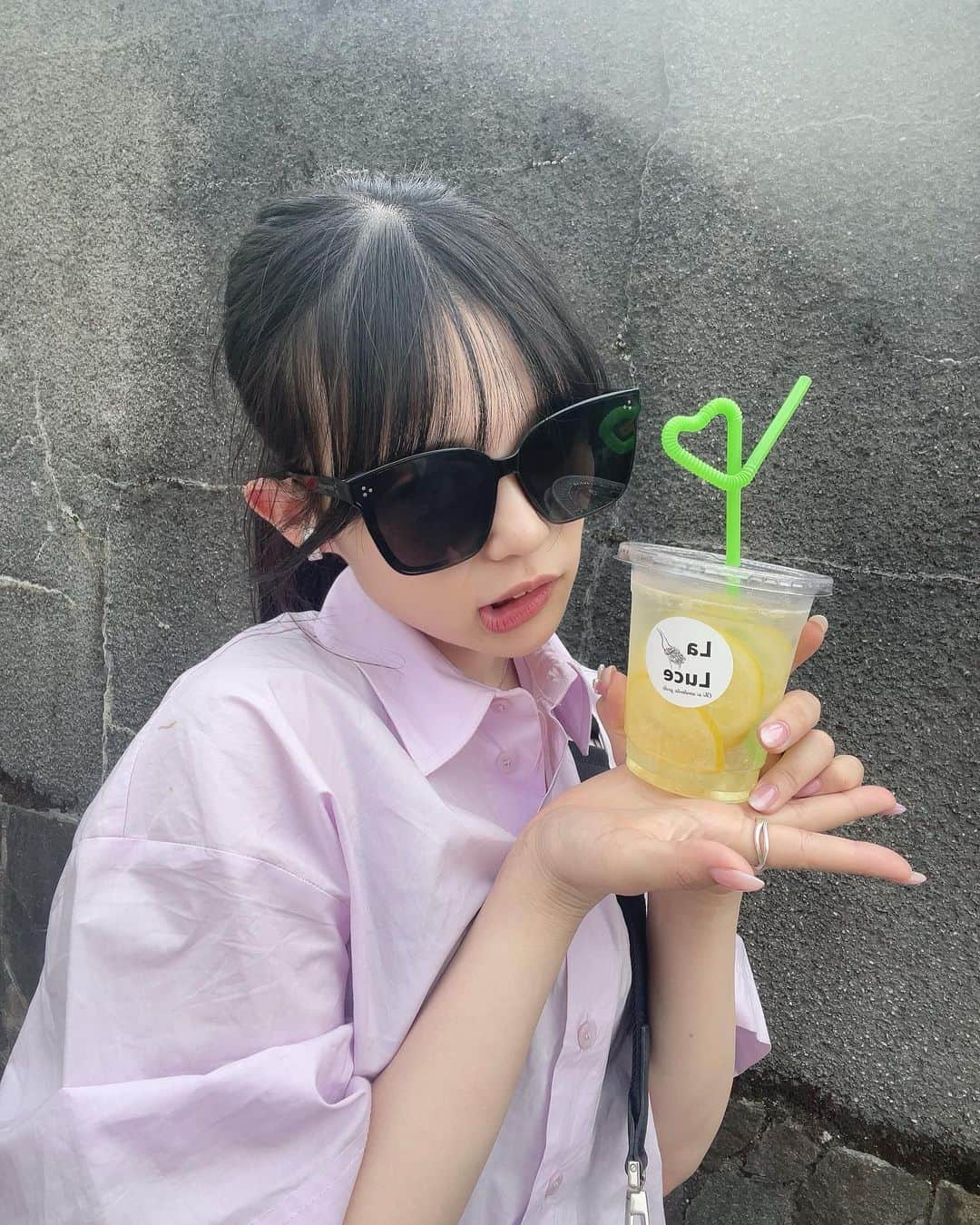 村川緋杏さんのインスタグラム写真 - (村川緋杏Instagram)「ハートレモネード🫠💚  先日熊本に行った時に飲んだレモネードがストローハートだった🥹  お子さんがいてね、お父さんがあやしながらレモネード作っていて本当に可愛かった🫶」5月4日 20時20分 - murakawabibiann
