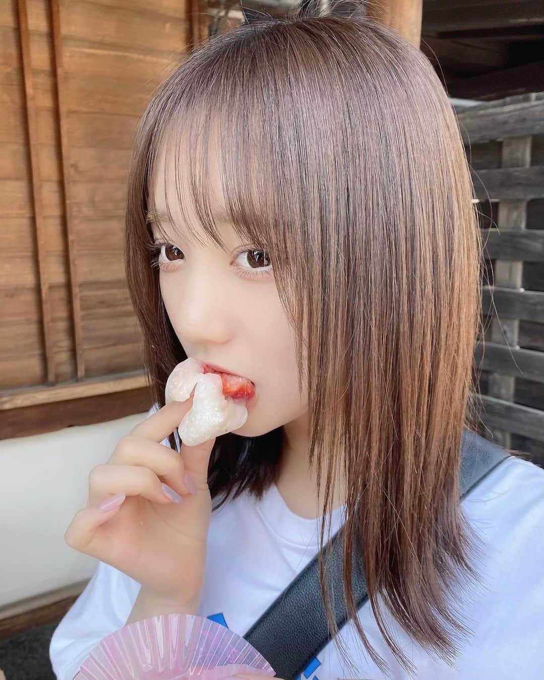 田島櫻子さんのインスタグラム写真 - (田島櫻子Instagram)「食べ歩きデート🥤🍓🍡」5月4日 20時44分 - sakurako219