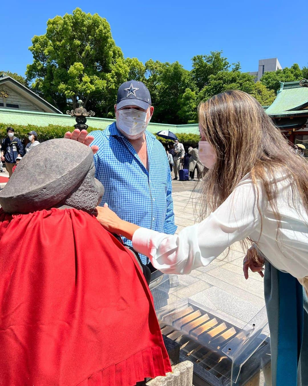 和央ようかさんのインスタグラム写真 - (和央ようかInstagram)「赤坂の日枝神社に⛩🙏  Sacred Day Sacred Shrine⛩ Hie Shrine ⛩🙏  #takakoworldstylin🌎 #takakotokyostylin🇯🇵 #日枝神社#yokawao#和央ようか」5月5日 12時02分 - yokawao0215