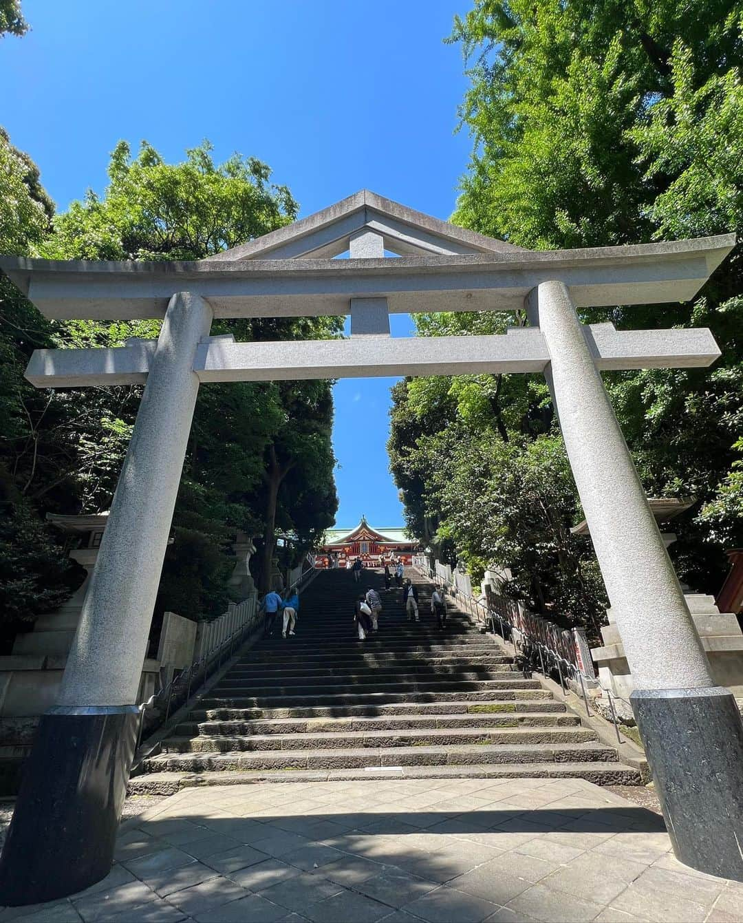 和央ようかさんのインスタグラム写真 - (和央ようかInstagram)「赤坂の日枝神社に⛩🙏  Sacred Day Sacred Shrine⛩ Hie Shrine ⛩🙏  #takakoworldstylin🌎 #takakotokyostylin🇯🇵 #日枝神社#yokawao#和央ようか」5月5日 12時02分 - yokawao0215