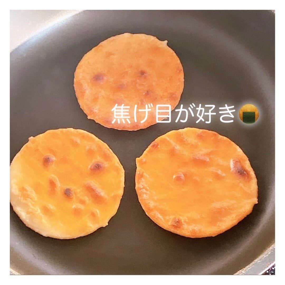 後呂有紗さんのインスタグラム写真 - (後呂有紗Instagram)「* せんべいを焼く‼︎🍘ゴールデンウィーク✨✨  （私がせんべい大好きということで…） 友人が送ってくれた手焼きせんべいキットで✨ おせんべいを焼きました〜🥹✨  自分でも焼く体験ができるなんて しあわせ〜💕  そして味も！ 焼きたて✨熱々で✨香ばしい〜✨ 作りたては特別ですよね✨  皆さんはゴールデンウィーク、 いかがお過ごしですか☺️⁇  #手焼きせんべい　#せんべい #しあわせんべい🍘💕笑  #ゴールデンウィーク　#こどもの日」5月5日 13時04分 - ushiro_arisa