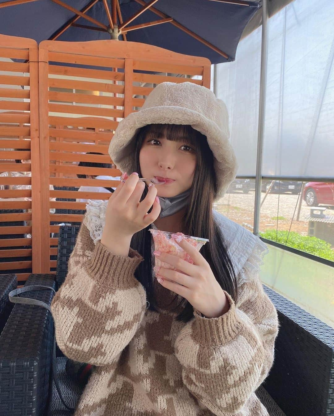 新谷真由さんのインスタグラム写真 - (新谷真由Instagram)「いつだかのいちご狩り🍓🫰🏻」5月5日 20時25分 - ni_mayu43