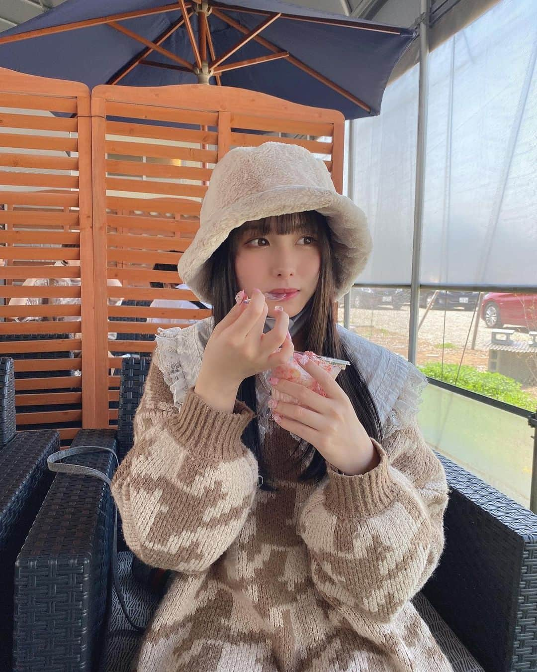 新谷真由さんのインスタグラム写真 - (新谷真由Instagram)「いつだかのいちご狩り🍓🫰🏻」5月5日 20時25分 - ni_mayu43