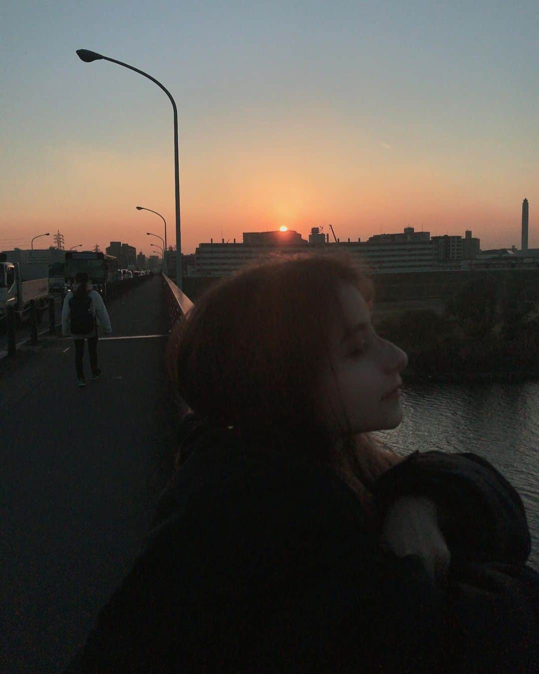 嵐莉菜さんのインスタグラム写真 - (嵐莉菜Instagram)「映画『マイスモールランド』 ついに明日公開です❤️‍🔥 長い期間をかけ、たくさんの方々と一緒に作り上げた作品です。 ご感想お待ちしています🫣  公開後から、撮影中のオフショ載せていくので、お楽しみに🤍  #マイスモールランド  #mysmallland  #嵐莉菜　 #linaarashi」5月5日 20時33分 - lina_arashi