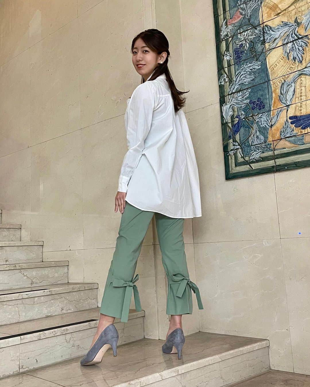 白戸ゆめのさんのインスタグラム写真 - (白戸ゆめのInstagram)「👗 . #東京インフォメーション #衣装 きょうは至る所にリボンが🎀‼︎ 欲しい服が増えるばかりです🥺🥺 . あすも朝からお付き合いください🎶」5月5日 20時47分 - yumeno.s_