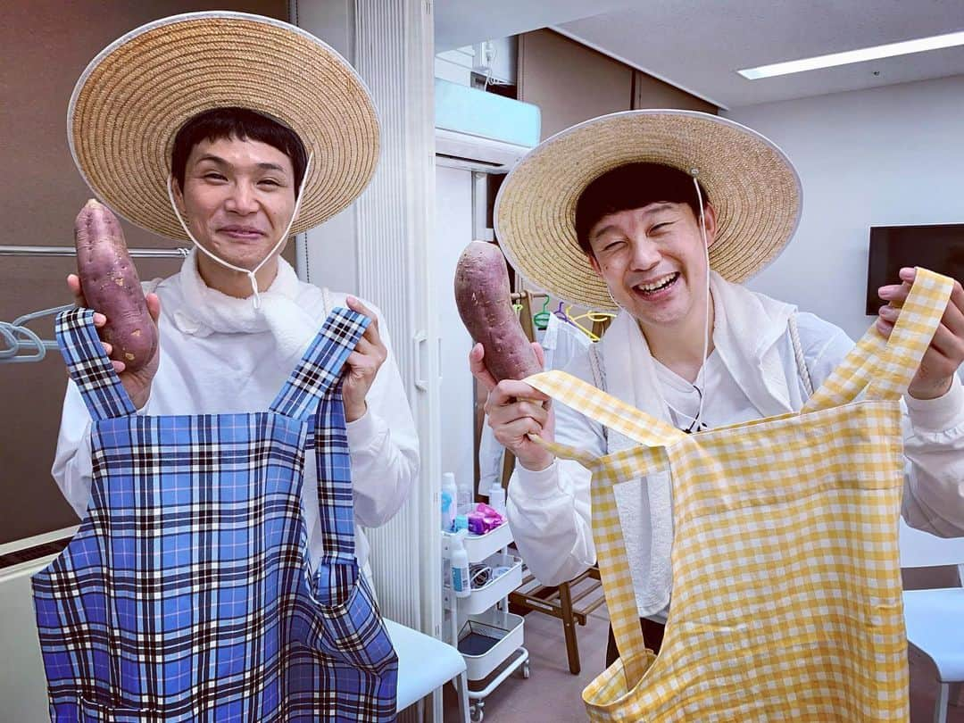 佐久間一行さんのインスタグラム写真 - (佐久間一行Instagram)「芋ばたけ、脱線脱線で横道から奥の方に行ってしまったり、かなり盛りだくさんでした！タイトルやらポスターの絵やら、いろんな謎も解けたはずです〜。 見逃し配信でもぜひ！  #佐久間一行 #もう中学生 #芋ばたけ #よしもと有楽町シアター」5月6日 21時03分 - sakuzari