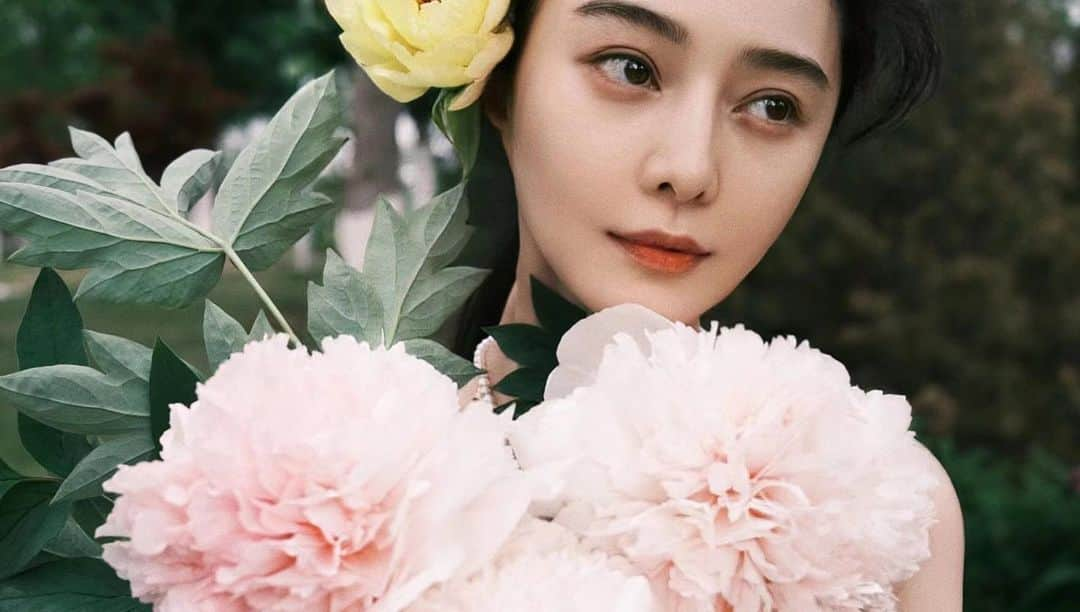 ファン・ビンビンさんのインスタグラム写真 - (ファン・ビンビンInstagram)「🌸🌼」5月6日 21時44分 - bingbing_fan