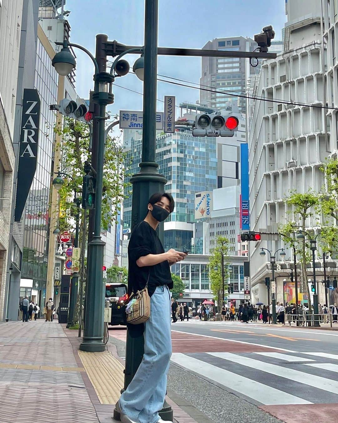 ジョンハンさんのインスタグラム写真 - (ジョンハンInstagram)「In japan☺️」5月6日 23時44分 - jeonghaniyoo_n