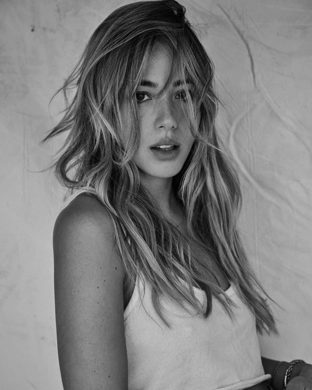 クロエ・ベネットさんのインスタグラム写真 - (クロエ・ベネットInstagram)「yer boyyy in b&w   📷: @ericraydavidson」5月7日 7時31分 - chloebennet