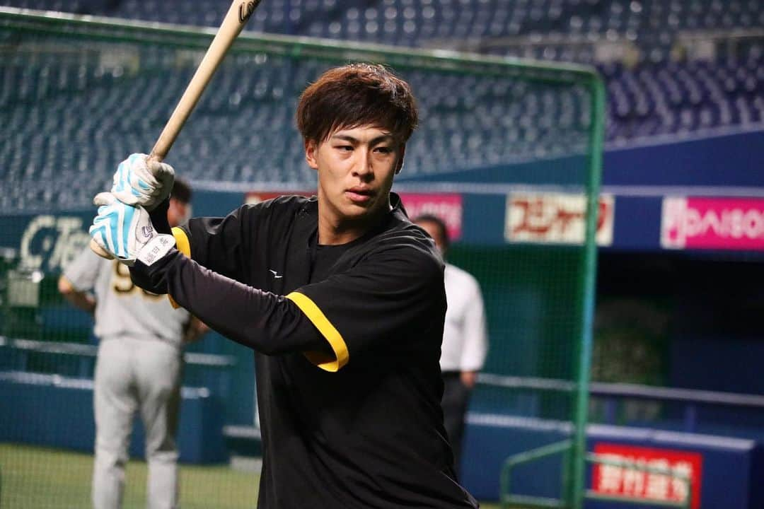 阪神タイガースさんのインスタグラム写真 - (阪神タイガースInstagram)「5月7日中日戦、本日の試合前練習の様子です！ #植田海 選手 #熊谷敬宥 選手 #メルロハスjr 選手 #アーロンウィルカーソン 選手 #湯浅京己 選手 #齋藤友貴哉 選手 #北條史也 選手 #小野寺暖 選手 #梅野隆太郎 選手 #佐藤輝明 選手 #阪神タイガース  #イチにカケル！」5月7日 13時23分 - hanshintigers_official