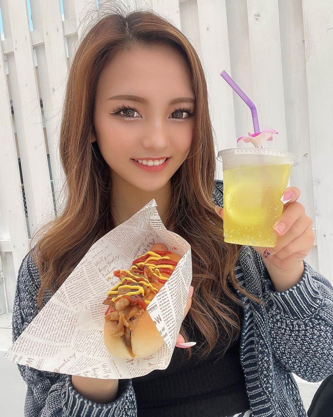 西谷麗菜さんのインスタグラム写真 - (西谷麗菜Instagram)「ホットドッグ美味しかった🌭💛 間違えて2枚載せちゃった🤣」5月7日 20時13分 - __reeechangram__