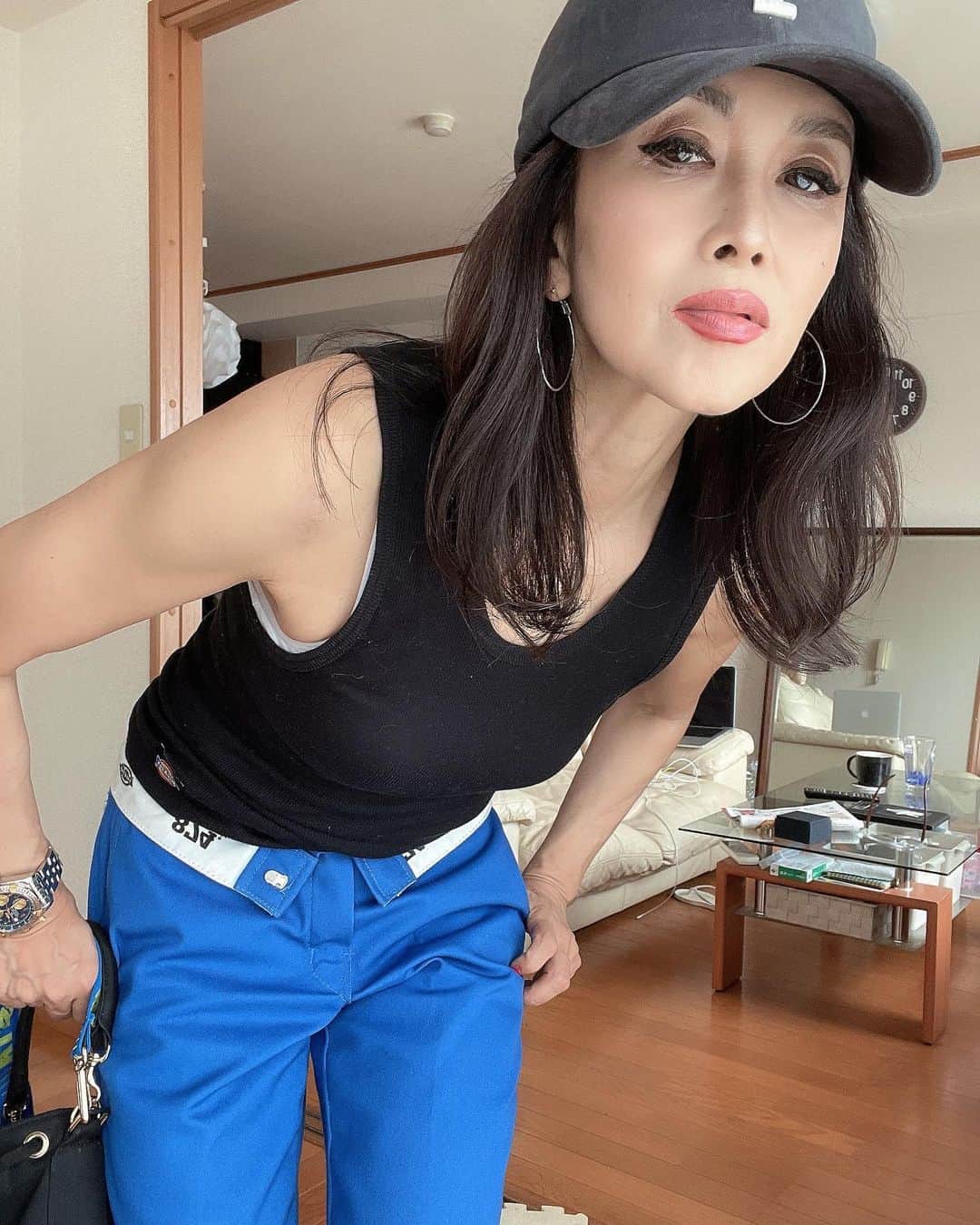 Naoko（なおこ）さんのインスタグラム写真 - (Naoko（なおこ）Instagram)「🏋️ 🏋️ 🏋️ 5年目が 正念場、、、  テンションとか そうそう 上がらない  イヤイヤでもないし ワクワクでもない  ただ 無、、、、、  大会にでるわけ でもないので メリハリもないのです。  ただ日常の 1ページ  大会とか でらずに 筋トレを日常に 五年以上続けて いるかた  まじリスペクト  #筋トレ #筋トレ女子 #筋トレダイエット#Fitnesswear#フィットネス#Fitness#フィットネスウェア#筋トレ女子と繋がりたい #筋トレで減量 #くびれ#美ボディ #アラフィフ#なおこ語録#アラフィフコーデ#筋トレ日記 #筋トレ生活 #ボディメイク #50代の筋トレ #熊本 #アンチエイジング#kumamoto #Trainingmotivation #Bodybuilding#Muscletraining #fitnessmodel#training #workoutvideo #gymgirl#Housemusiclove」5月7日 21時14分 - smile_naohibi