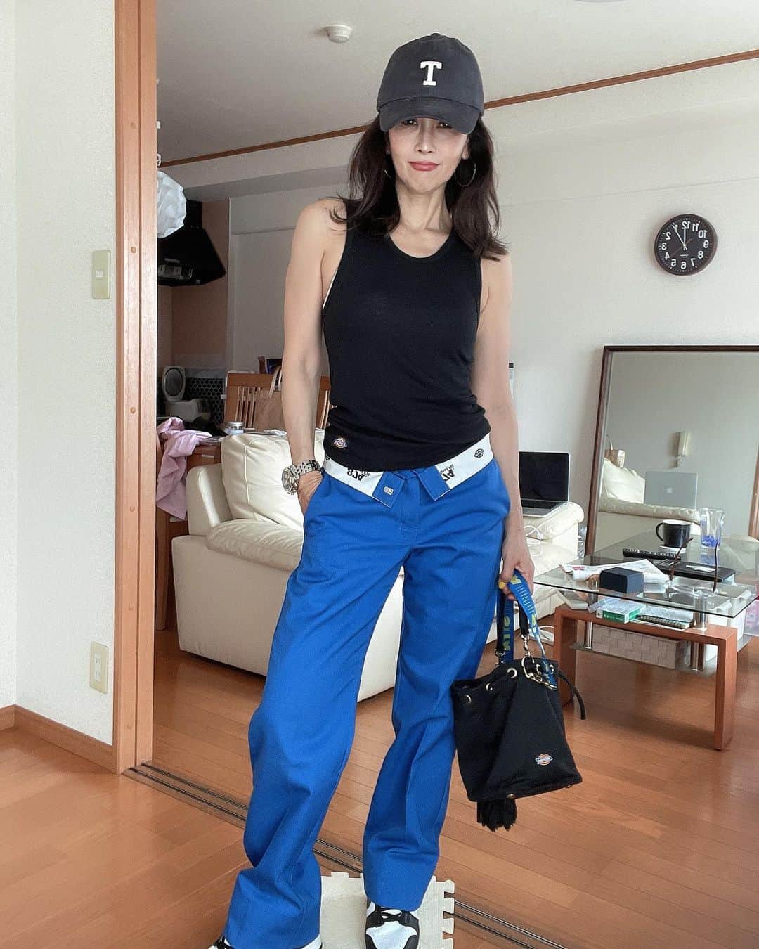 Naoko（なおこ）さんのインスタグラム写真 - (Naoko（なおこ）Instagram)「🏋️ 🏋️ 🏋️ 5年目が 正念場、、、  テンションとか そうそう 上がらない  イヤイヤでもないし ワクワクでもない  ただ 無、、、、、  大会にでるわけ でもないので メリハリもないのです。  ただ日常の 1ページ  大会とか でらずに 筋トレを日常に 五年以上続けて いるかた  まじリスペクト  #筋トレ #筋トレ女子 #筋トレダイエット#Fitnesswear#フィットネス#Fitness#フィットネスウェア#筋トレ女子と繋がりたい #筋トレで減量 #くびれ#美ボディ #アラフィフ#なおこ語録#アラフィフコーデ#筋トレ日記 #筋トレ生活 #ボディメイク #50代の筋トレ #熊本 #アンチエイジング#kumamoto #Trainingmotivation #Bodybuilding#Muscletraining #fitnessmodel#training #workoutvideo #gymgirl#Housemusiclove」5月7日 21時14分 - smile_naohibi