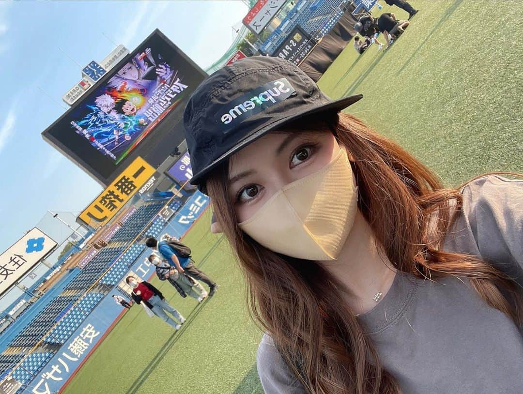 橘ゆりかさんのインスタグラム写真 - (橘ゆりかInstagram)「⁡ リアル脱出ゲーム「ハンター試験スタジアムからの脱出」に 参加してきたよー！！会場はなんと神宮球場⚾️⛱ ⁡ 神宮の芝生の上で謎解きができるなんてヤクルトファンとしては胸熱なイベントでした〜🐧 ⁡ 無事にハンター試験に合格して プロハンターになれたよ🤗 ⁡ ⁡ 今日は首位浮上すわほーでごきげん😆💗 ⁡ ⁡ ⁡ ⁡ #リアル脱出ゲーム #ハンター試験スタジアム #橘ゆりか #いつもの #長野せりな #ハンターハンター #神宮球場 #謎解き #すわほー #ゴールデンウィーク#supreme #stadium」5月7日 22時18分 - yuricalcal