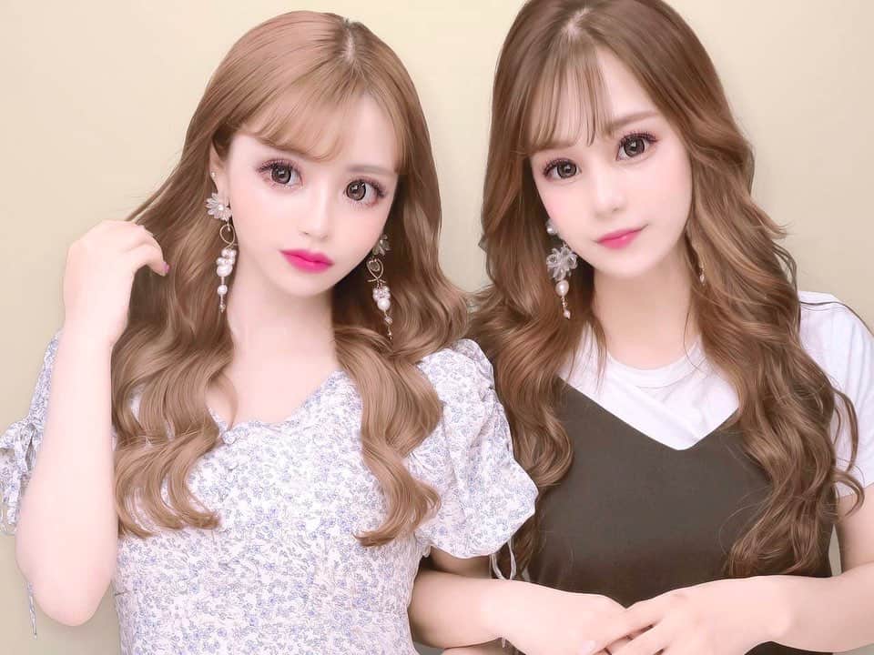 MISA（愛知のキャバ嬢）さんのインスタグラム写真 - (MISA（愛知のキャバ嬢）Instagram)「. ふたりで久しぶりのお出かけ👧🏼👧🏻💕 オタ活の季節がやってきたねええ🥹💕💕💕 .」5月7日 22時58分 - micchance23