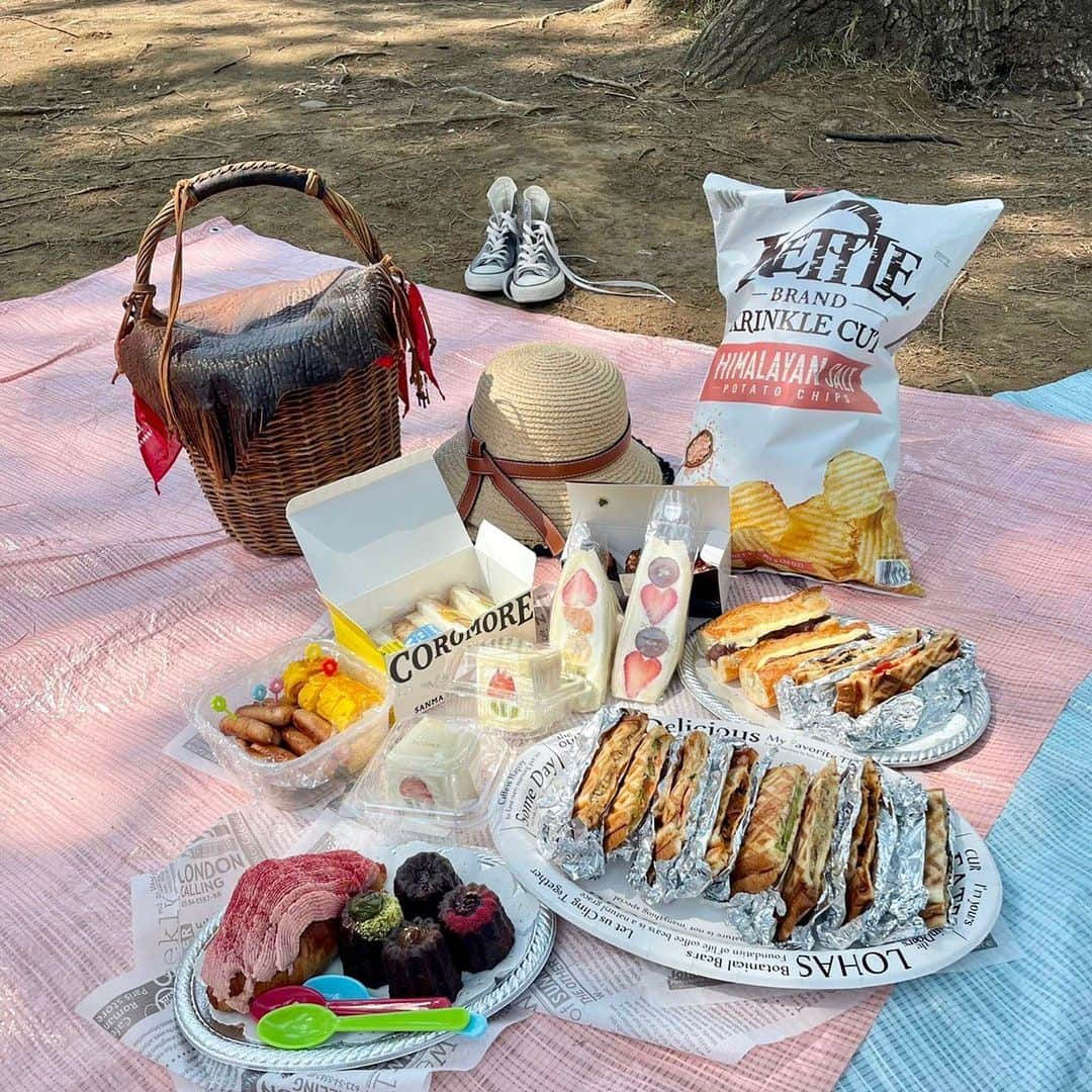 北原里英さんのインスタグラム写真 - (北原里英Instagram)「👒🐝🌼🥨🌷 みなさま今年のGWはいかがでしたか？  わたしは、かなり大満喫しました♡  ピクニック行ったり、コナン🎬🎃👰🏻観たり、銭湯行ったり… いろんな後輩ちゃんたちと過ごしました👶🏻💖  楽しすぎたゾー❣️   #gw  #明日からまた頑張ろうね」5月8日 21時55分 - rie_kitahara_3