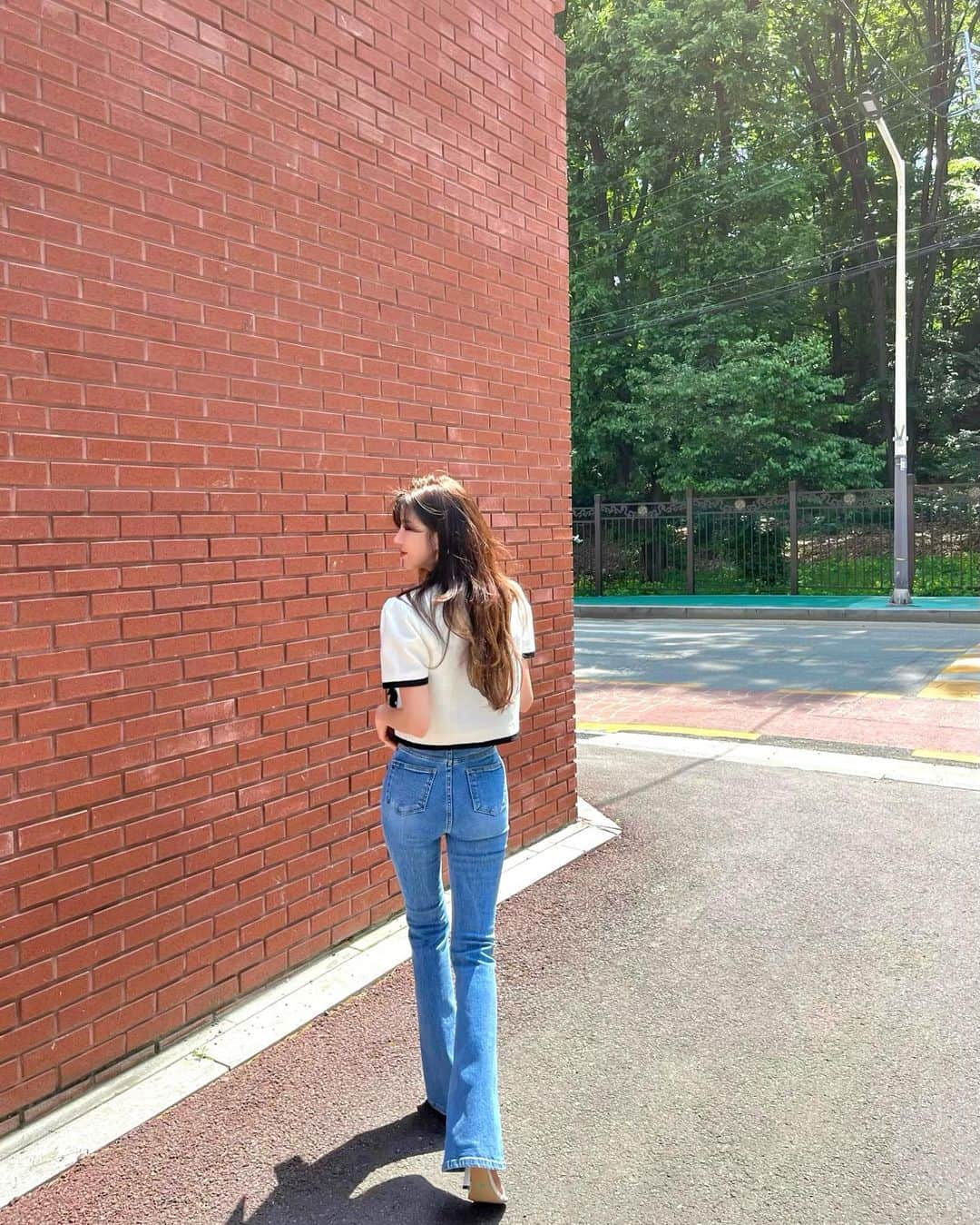 Son Ju Heeさんのインスタグラム写真 - (Son Ju HeeInstagram)「- 요즘 입고싶은 옷도 사고싶은 옷도 너무너무 많아🤍  #리샵」5月9日 12時20分 - juhee__ss