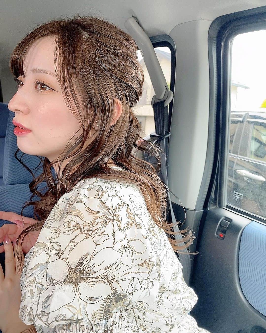 佐藤ゆうきさんのインスタグラム写真 - (佐藤ゆうきInstagram)「GWは福島までラーメンを食べに行きました🥰  念願の白河ラーメン✨  えびまさ 【　@ebimasa.sirakawateuti 】  開店前からお店の前の予約表に予約名を書かないと行列で入れない‼︎  開店時間にはすごい人の数で駐車場すら埋まってしまう人気店でした🥺  初めて食べた縮れ麺が最高に大好きになりました😍  夏頃また行きたいな🥹」5月10日 10時25分 - yuuki_sto