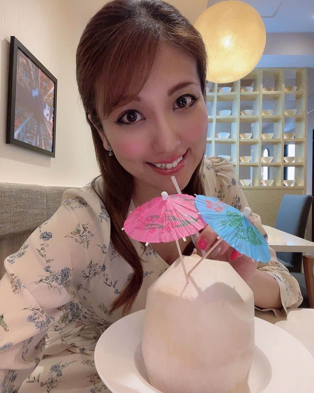 神谷麻美さんのインスタグラム写真 - (神谷麻美Instagram)「#ココナッツ 美味しいっ❤️💖🥥💖❤️」5月10日 13時04分 - asamice428