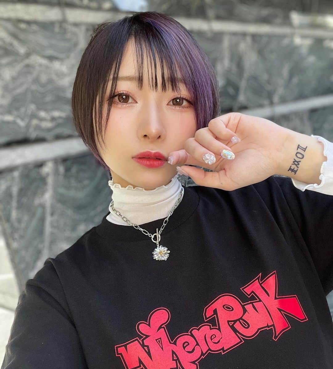 えっちゃんさんのインスタグラム写真 - (えっちゃんInstagram)「. . ☀️ . .  #シースルートップス : @grl_official .  #tシャツ : @wherepunk_official .  #スカート : @shein_japan .  #ルーズソックス : @spinns_official .  #スニーカー : @unitednude . . .   #プチプラコーデ  #コーデ　#今日のコーデ #黒t #パンクコーデ #コーディネート  #夏コーデ  #ファッション  #黒tシャツ #tシャツコーデ #ショートカット #スニーカーコーデ #ブルベ夏 #ルーズソックス   #プチプラ #通販  #grl #グレイル #グレイル購入品   #韓国ファッション #153cmコーデ #155cmコーデ #低身長コーデ #骨格ストレート」5月10日 16時28分 - ecchan_bom2